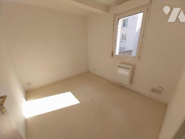 Appartement à Vendre à Rennes (35000) en Ille-et-Vilaine (35)

RENNES CENTRE, à proximité des...