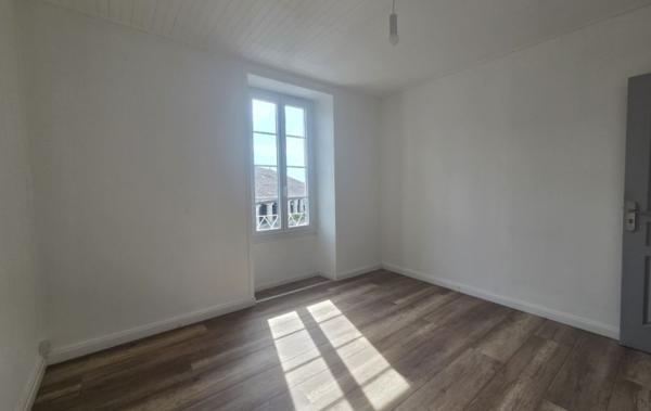 Vente Appartement P3 Centre ville rénové(e) Moutiers-les-mauxfaits   