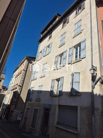 Investisseurs, découvrez un immeuble de 10 appartements offrant un fort potentiel de rentabilité au cœur de Digne-les-Bains.