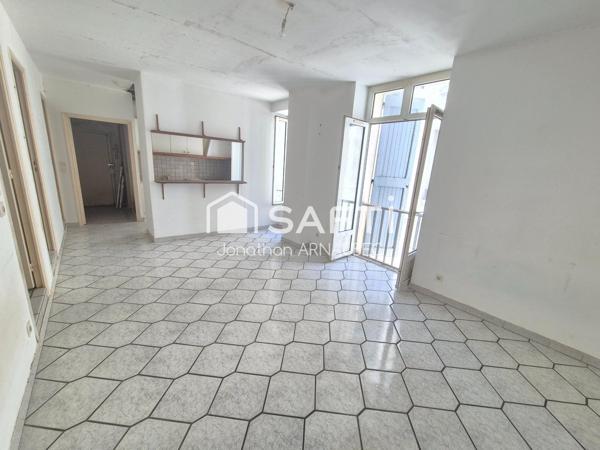 Investisseurs, découvrez un immeuble de 10 appartements offrant un fort potentiel de rentabilité au cœur de Digne-les-Bains.