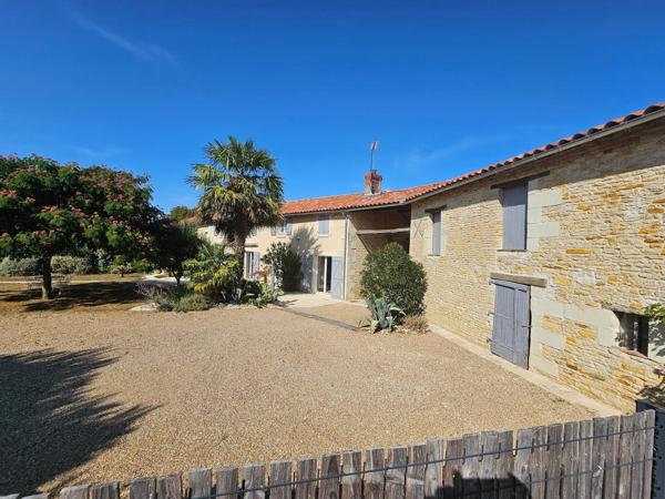 Maison à Loudun, 86200 - 8 pièces 167m²