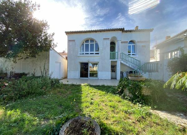 Maison à vendre    6 pièces •  Loix