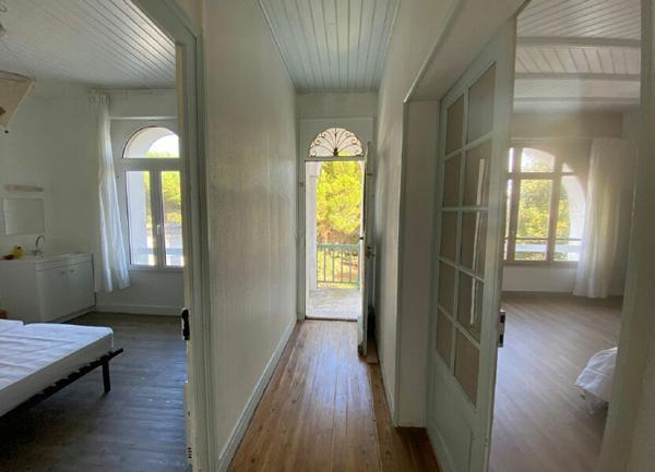 Maison à vendre    6 pièces •  Loix