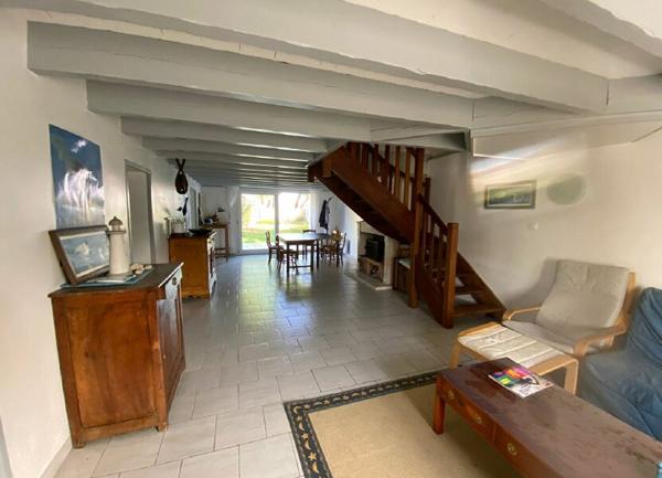 Maison à vendre    6 pièces •  Loix