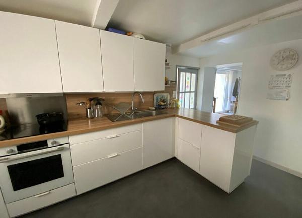 Maison à vendre    6 pièces •  Loix