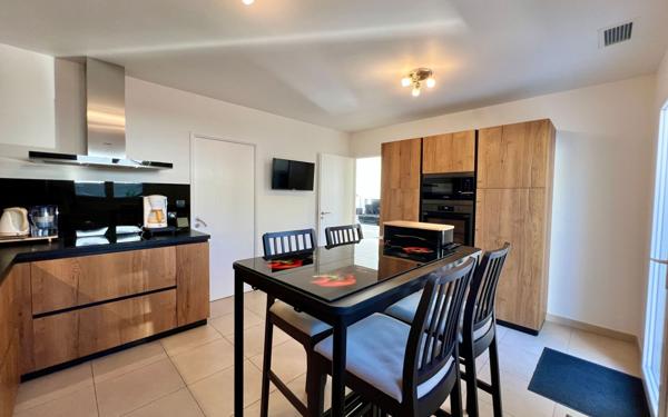 Maison à vendre    4 pièces •  Béziers