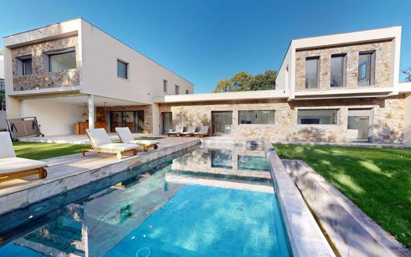 Maison à vendre    5 pièces • 275 m2 Assas