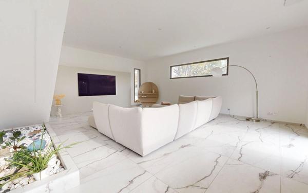 Maison à vendre    5 pièces • 275 m2 Assas