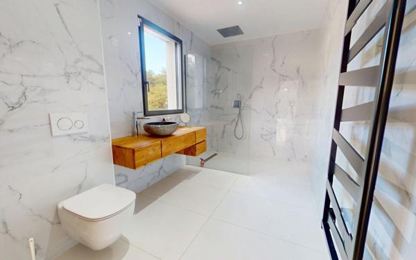 Maison à vendre    5 pièces • 275 m2 Assas