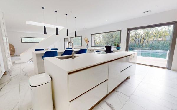 Maison à vendre    5 pièces • 275 m2 Assas