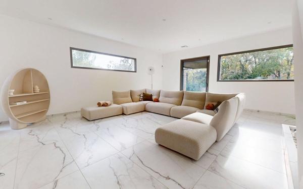 Maison à vendre    5 pièces • 275 m2 Assas