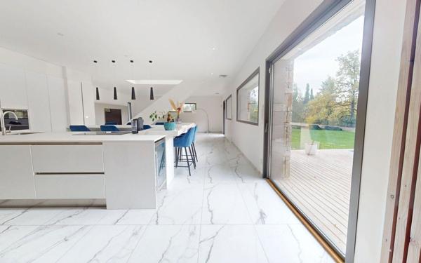 Maison à vendre    5 pièces • 275 m2 Assas