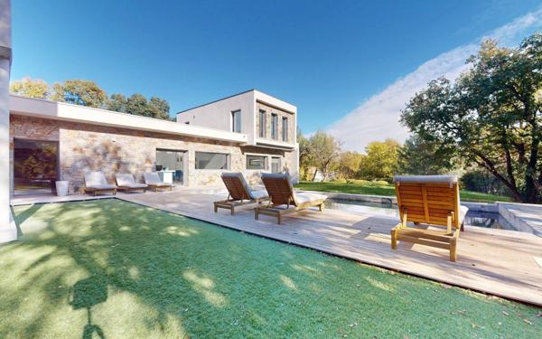 Maison à vendre    5 pièces • 275 m2 Assas