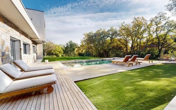 Maison à vendre    5 pièces • 275 m2 Assas