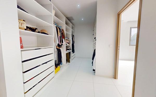 Maison à vendre    5 pièces • 275 m2 Assas