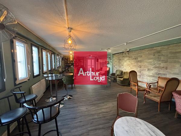 Bureaux à vendre à Saint-Martin-d'Hères 197m² avec parking privatif