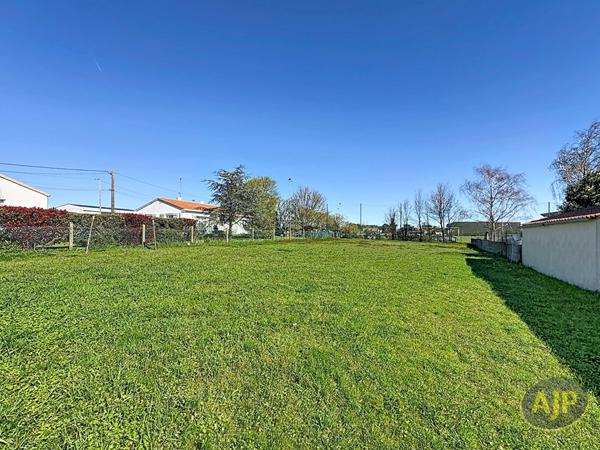 Vente terrain Soullans : 97 800 € - AJP Immobilier Challans