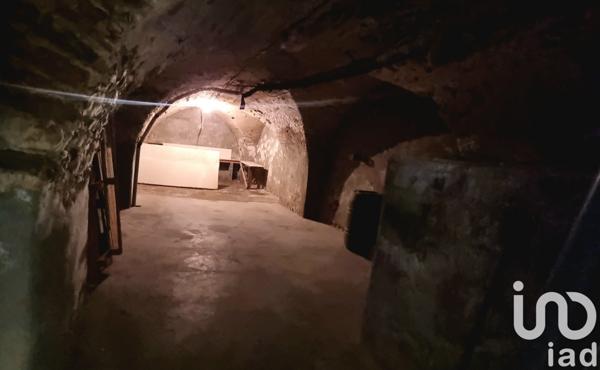 Maison de ville 5 pièces de 132 m² à Pont-Saint-Esprit (30130)