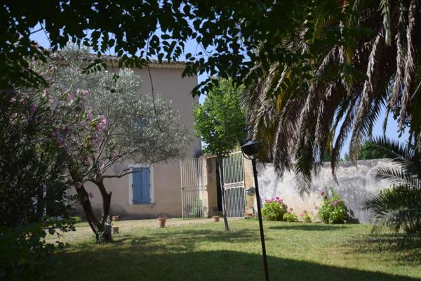 MAS DE VILLE DU 18 ème SIECLE