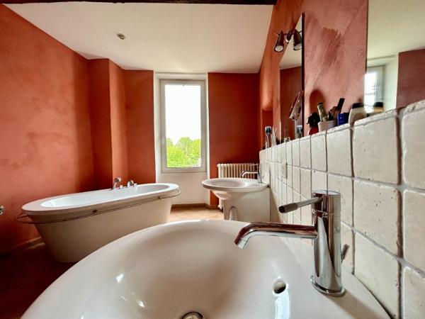 MAS DE VILLE DU 18 ème SIECLE