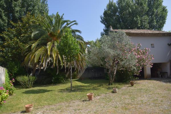 MAS DE VILLE DU 18 ème SIECLE