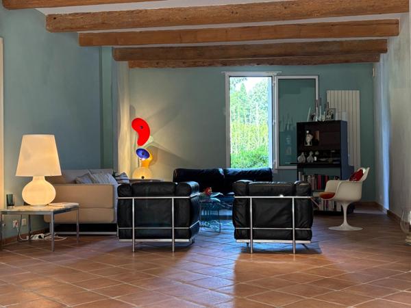 MAS DE VILLE DU 18 ème SIECLE