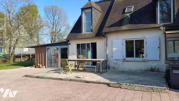 À Vendre à Saint-Barnabé Maison mitoyenne située à 10 minutes de Loudéac