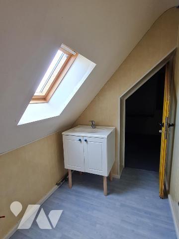 À Vendre à Saint-Barnabé Maison mitoyenne située à 10 minutes de Loudéac