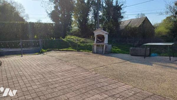 À Vendre à Saint-Barnabé Maison mitoyenne située à 10 minutes de Loudéac