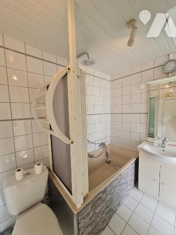 À Vendre à Saint-Barnabé Maison mitoyenne située à 10 minutes de Loudéac