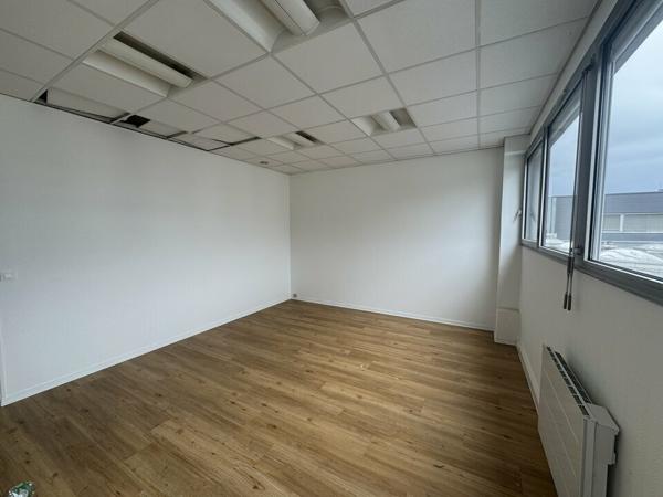 SAINT AVERTIN BUREAU A LOUER 20 M²
