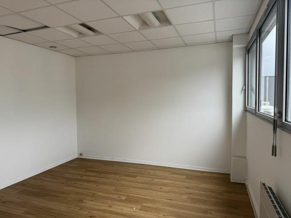 SAINT AVERTIN BUREAU A LOUER 20 M²