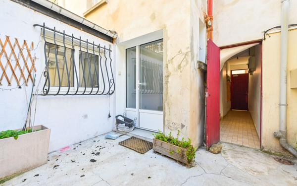 Appartement à vendre    3 pièces • 32,45 m2 Paris 20