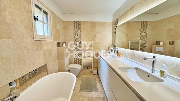 MAISON À VENDRE DE 7 PIÈCES DE 170,00 M²