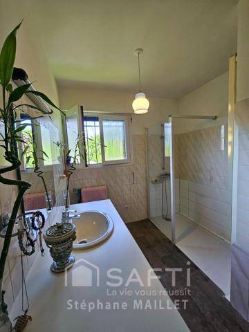 Calme absolu, piscine et fort potentiel locatif