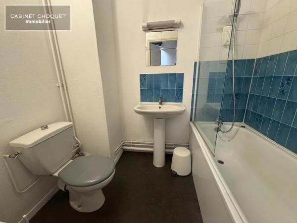 F2 DUPLEX MEUBLE AVEC PARKING A LOUER - LILLE CENTRE - 36 m 2 - 766 € charges comprises par mois