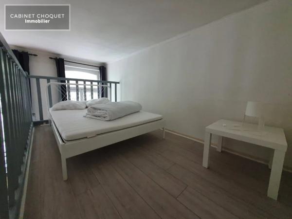 F2 DUPLEX MEUBLE AVEC PARKING A LOUER - LILLE CENTRE - 36 m 2 - 766 € charges comprises par mois