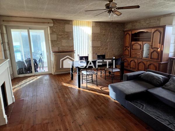 Maison en pierre autonome en énergie !! Garage, dépendances, jardin ! Parcelle constructible à revendre !