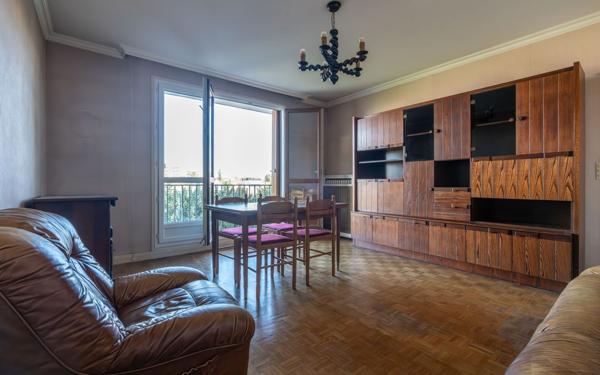 Appartement à vendre    4 pièces • 80,29 m2 Saint-Maur-des-Fossés