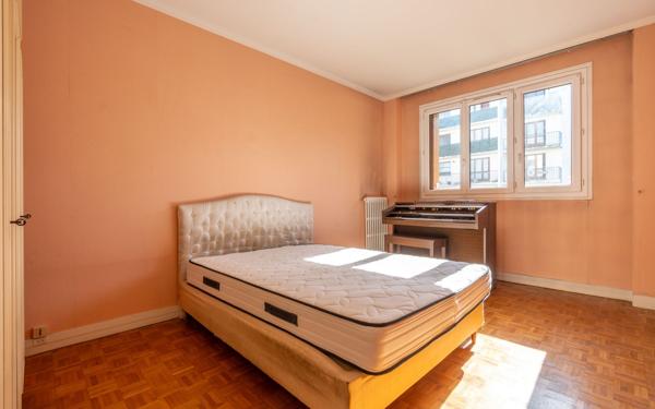 Appartement à vendre    4 pièces • 80,29 m2 Saint-Maur-des-Fossés