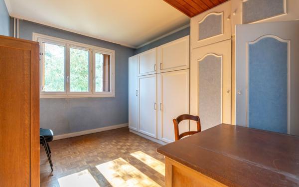 Appartement à vendre    4 pièces • 80,29 m2 Saint-Maur-des-Fossés