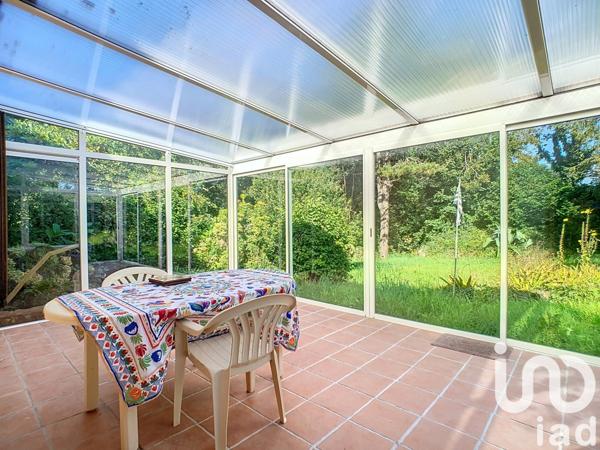 Longère 6 pièces de 99 m² à Plozévet (29710)