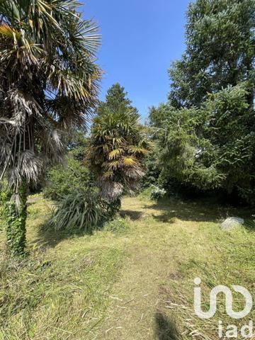 Longère 6 pièces de 99 m² à Plozévet (29710)