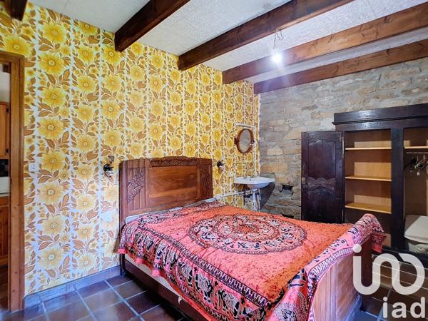 Longère 6 pièces de 99 m² à Plozévet (29710)