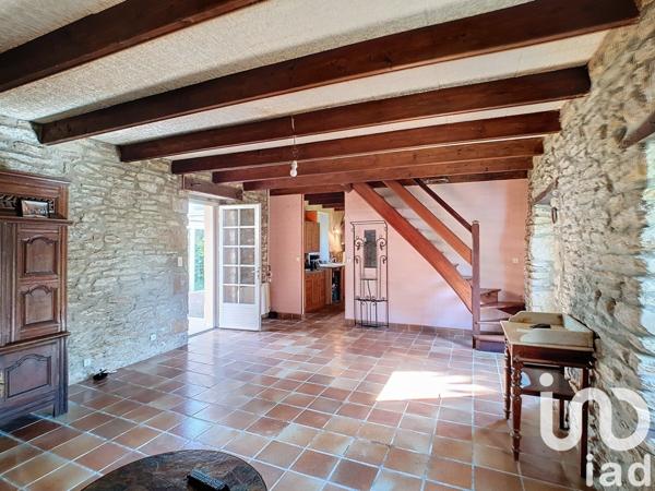 Longère 6 pièces de 99 m² à Plozévet (29710)