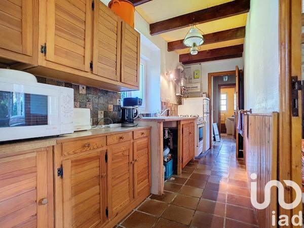 Longère 6 pièces de 99 m² à Plozévet (29710)