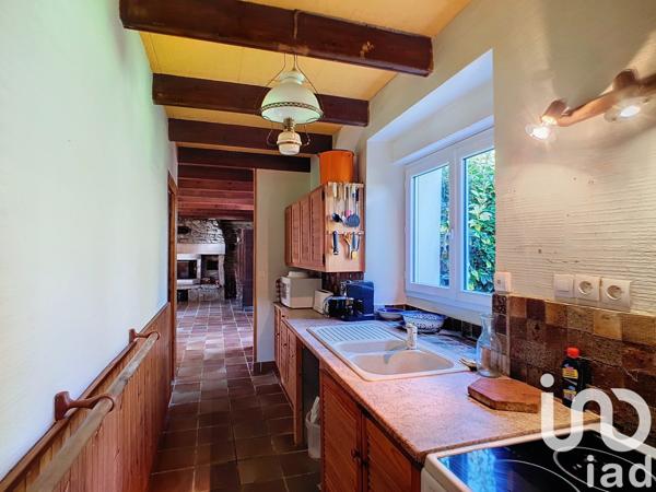 Longère 6 pièces de 99 m² à Plozévet (29710)