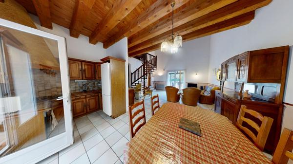 Maison Quartier Pasteur avec jardin et garage