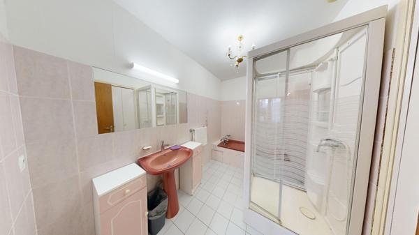 Maison Quartier Pasteur avec jardin et garage