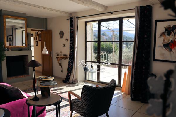 Apt (84400) Mas rénové à Apt